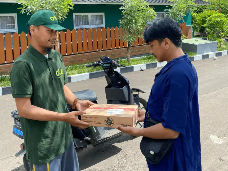 kurir dan staf operasional 8ef96f