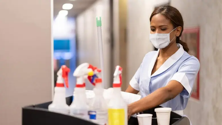 petugas kebersihan hotel dan fasilitas 13aff1