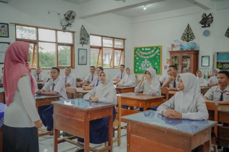guru kelas sekolah menengah pertama 7031af