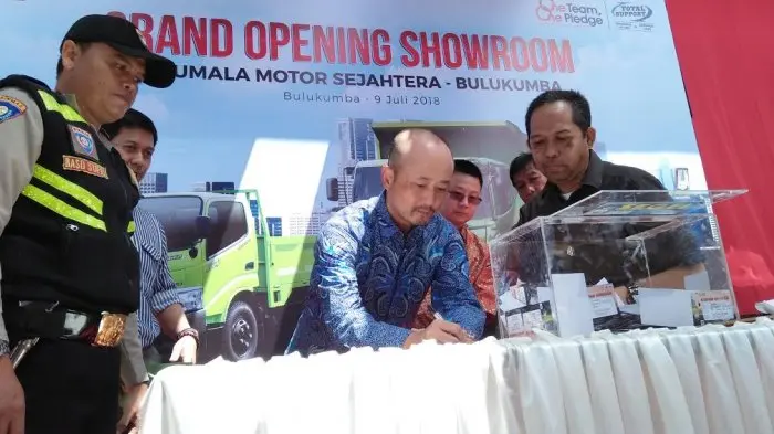 konsultan penjualan hino kumala bulukumba acb309