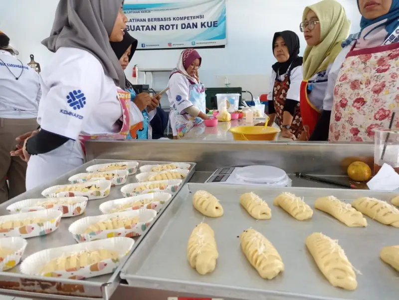 manajer produksi kue di industri roti dan kue 63b74a