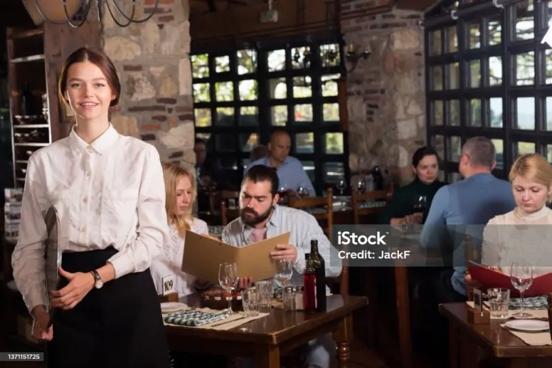 pelayan meja restoran dan layanan pelanggan 45f979