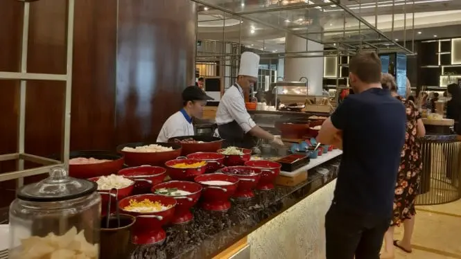 pelayan restoran dan bar di hotel bintang lima b706c7