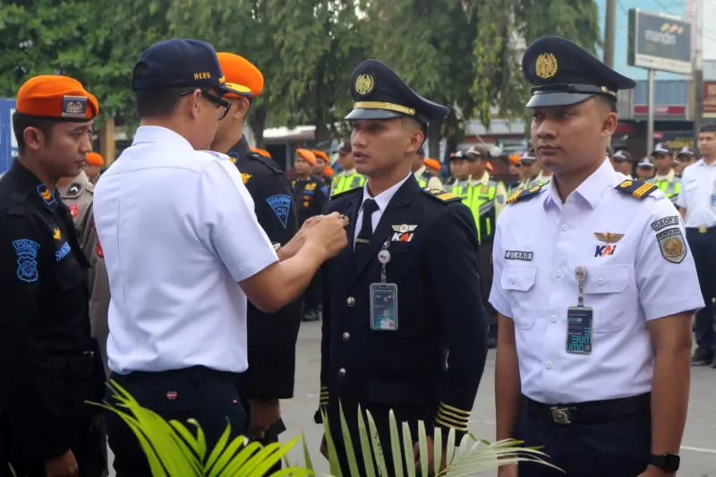 petugas operasional gudang peliatan 871bd1