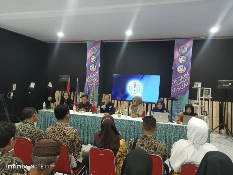 petugas pemasaran dan verifikasi jember a65279