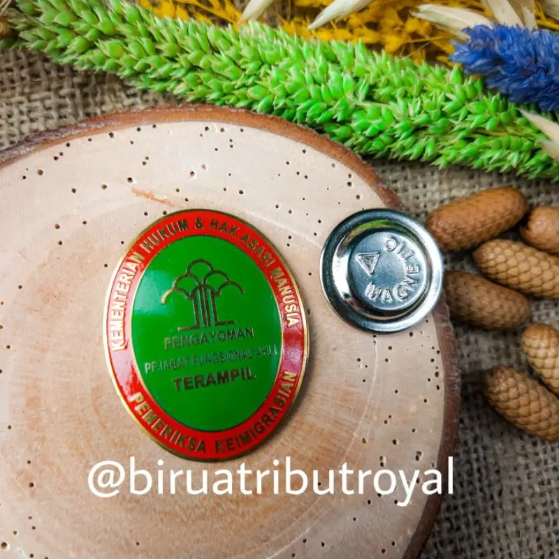 petugas pemeriksa kualitas produk 0b2d2b