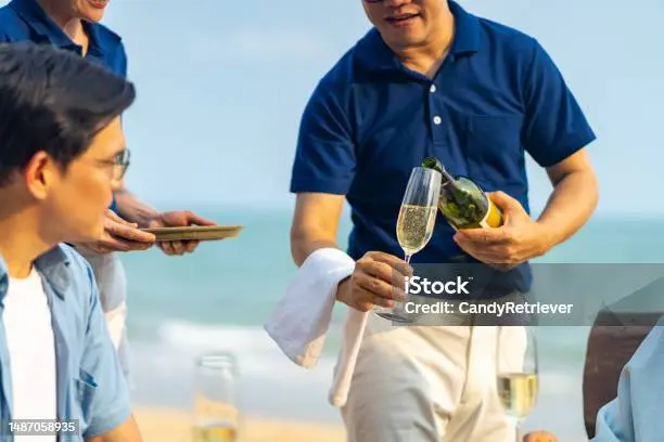 pramusaji pelayan layanan pelanggan di restoran a70fb2