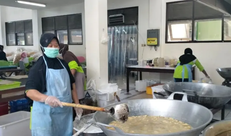 staf dapur operasional pengelolaan persiapan makanan 25dffb