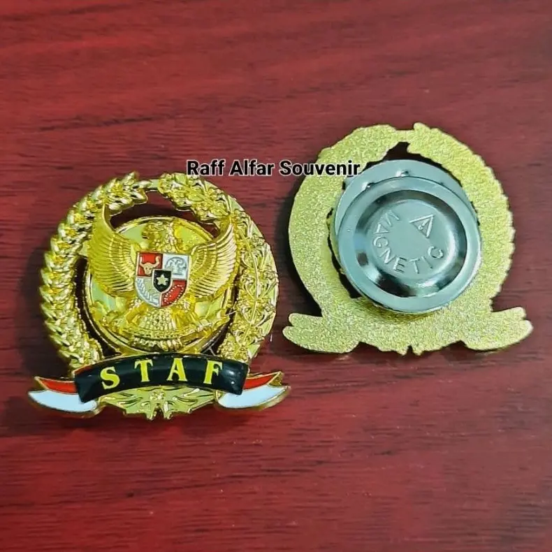 staf operasional penjualan di outlet 234c65