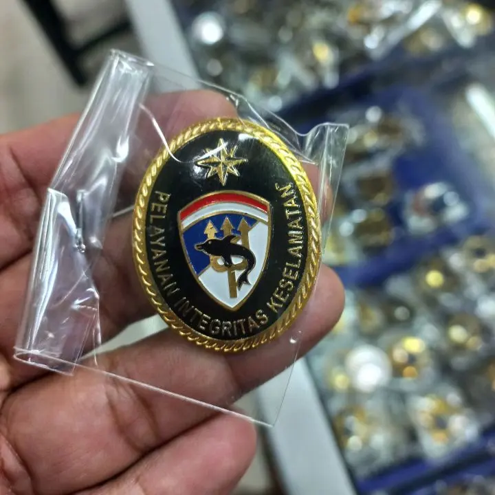 staf pelayanan pelanggan toko retail 368197